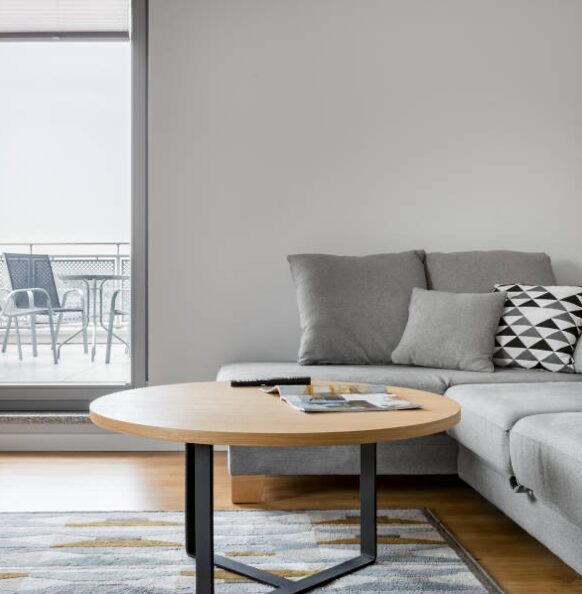 Coffee Tables: How to Choose the Perfect One for Your Room round coffee table
